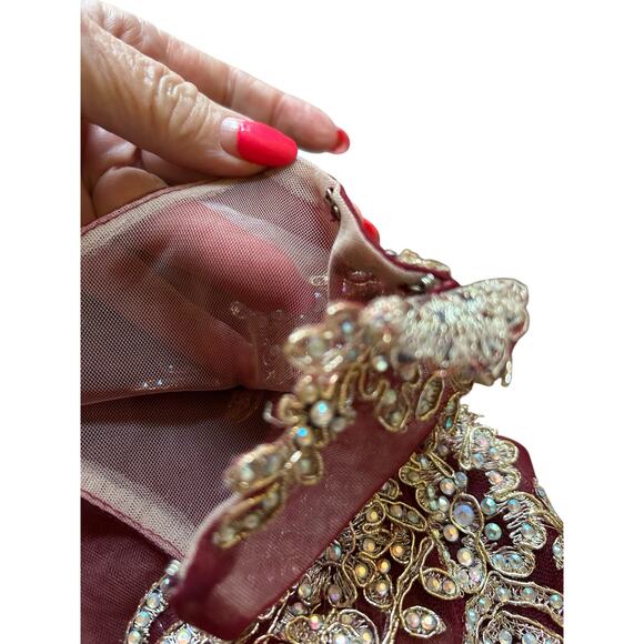 Amelia Couture Burgundy Beaded Evening Gown Formal Dress - Size 6 - Picture 12 of 16